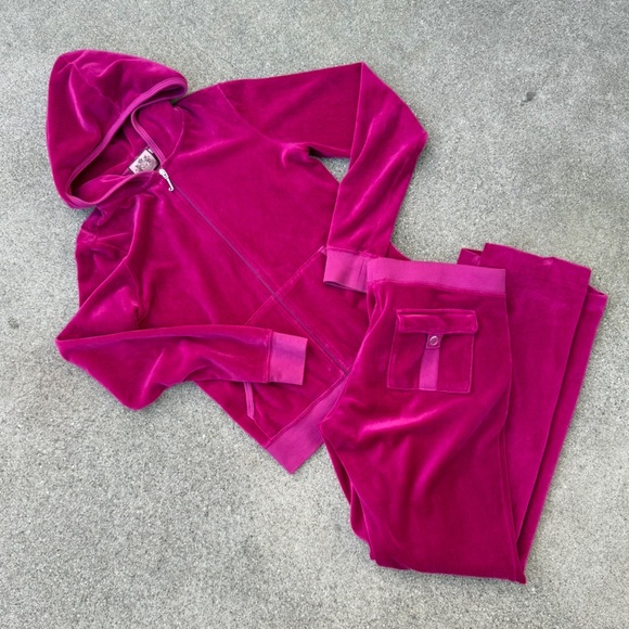 Juicy Couture y2k Pink Velour Tracksuit size medium preloved - Picture 4 of 4